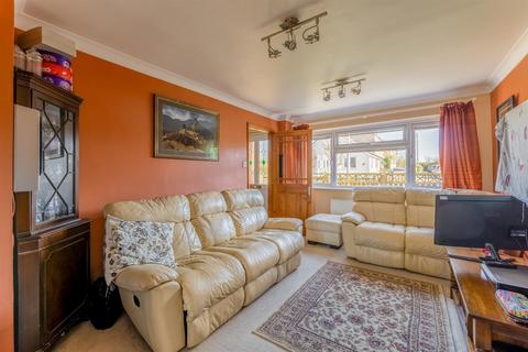 8 Brookside, Alderton, Tewkesbury, GL20 8NU
