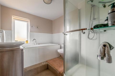 8 Brookside, Alderton, Tewkesbury, GL20 8NU