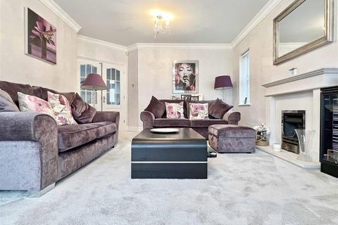 15 Harnham Drive, Great Notley, Braintree, CM77 7YX