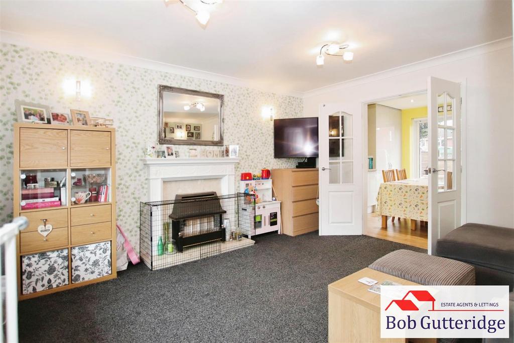 Bay fronted lounge