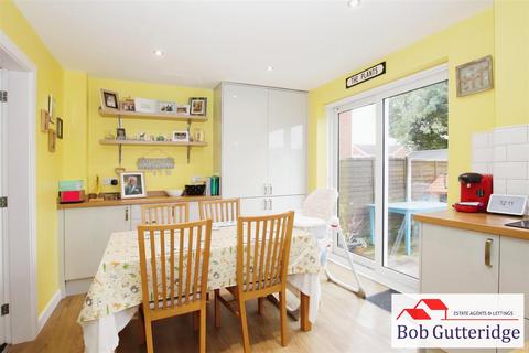 17 Trecastle Grove, Stoke-on-trent, ST3 7FR