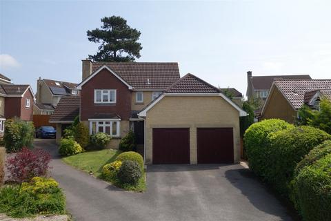 4 bedroom detached house for sale, Lowden, Lowden, Central Chippenham SN15