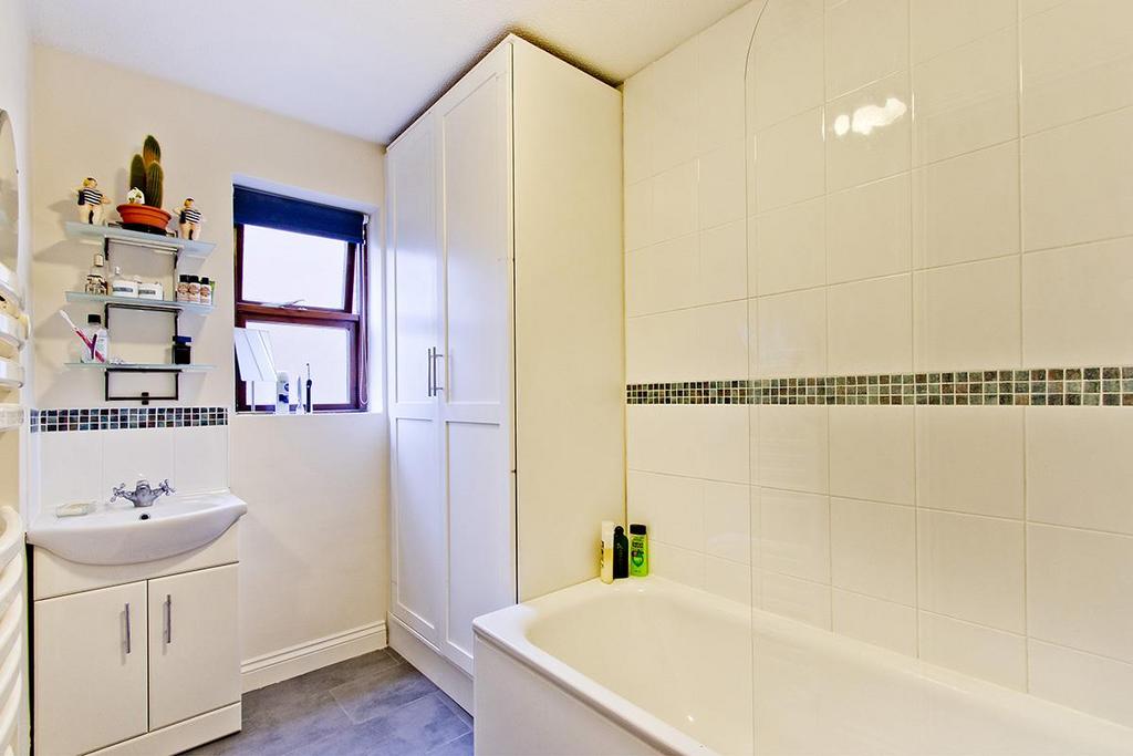 Bathroom.jpg
