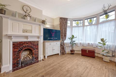 4 bedroom house for sale, Douglas Road, Chingford E4