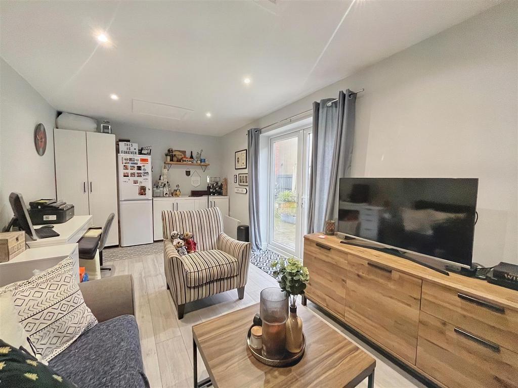 Rrr.jpg