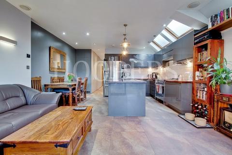 6 bedroom terraced house for sale, West Ella Road, London, NW10