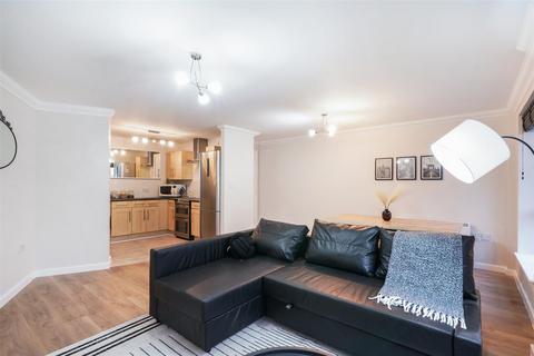 1 bedroom apartment to rent, Willesden Lane, London, NW6