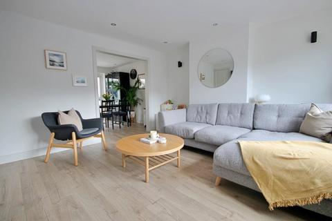 27 Collett, Tamworth, B77 2DY