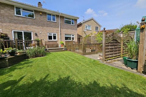 13 Lambourne Avenue, Huntley, Gloucester, GL19 3HW