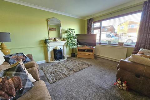 13 Lambourne Avenue, Huntley, Gloucester, GL19 3HW