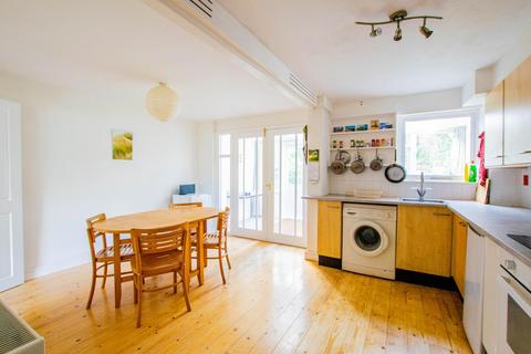 18 Kirkby Close, Cambridge, CB4 1XP