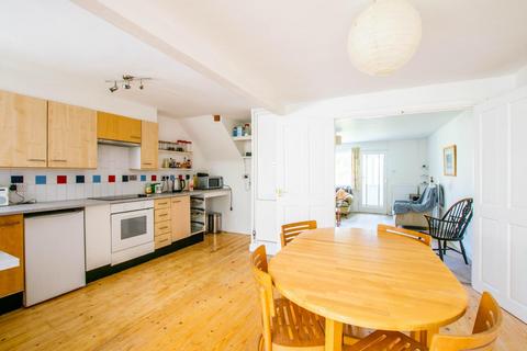 18 Kirkby Close, Cambridge, CB4 1XP