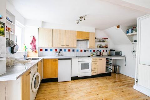 18 Kirkby Close, Cambridge, CB4 1XP