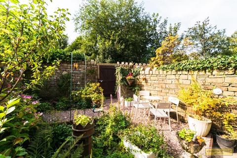 11 Ewood, Blackburn, BB2 4LL