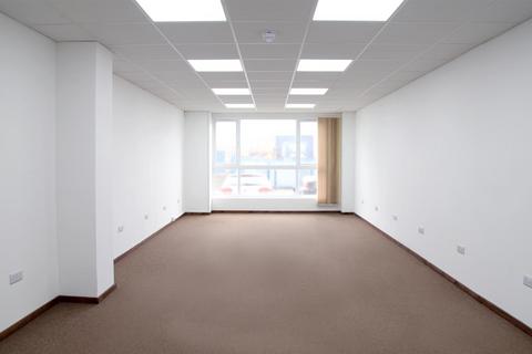 Office to rent, Lyon Way, Greenford, UB6 0BN