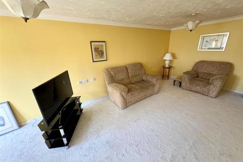 2 bedroom retirement property for sale, Haslucks Green Road, Shirley, Solihull