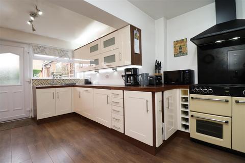 18 Barnards Drive, South Cave, Brough, HU15 2HL