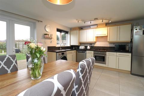 4 bedroom end of terrace house for sale - Kingscroft Drive, Welton, Brough