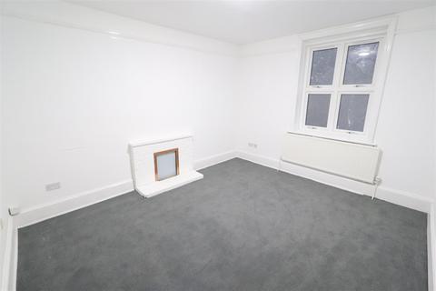 3 bedroom apartment to rent, London Road, Ryton-On-Dunsmore CV8