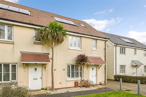 4 bedroom end of terrace house for sale, Whyke Marsh, Chichester