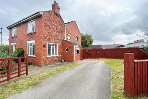 5 bedroom detached house for sale, Hull Road, Eastrington, Goole