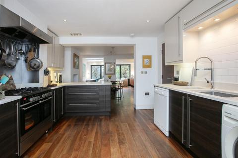 4 bedroom terraced house for sale - Graces Road, Camberwell, SE5