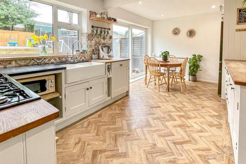 57 Dacombe Drive, Poole, BH16 5JJ