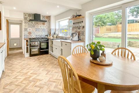 57 Dacombe Drive, Poole, BH16 5JJ