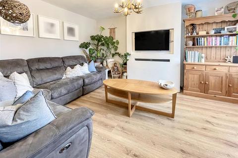 57 Dacombe Drive, Poole, BH16 5JJ