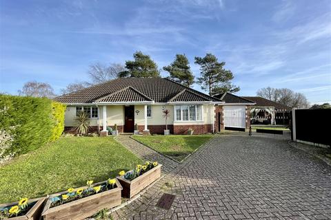 3 bedroom detached bungalow for sale, St. Martins Road, Poole BH16