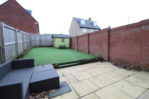 3 bedroom semi-detached house for sale, Hawthorn Drive, Glossop