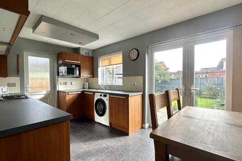 34 Bridge Close, Harleston, IP20 9HW