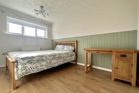 34 Bridge Close, Harleston, IP20 9HW