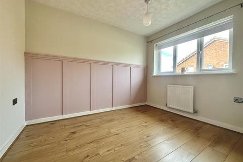 34 Bridge Close, Harleston, IP20 9HW
