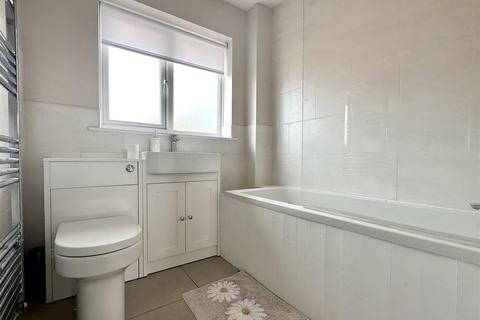 34 Bridge Close, Harleston, IP20 9HW