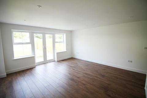 3 bedroom end of terrace house to rent, Beechwood Row, Edenbridge TN8