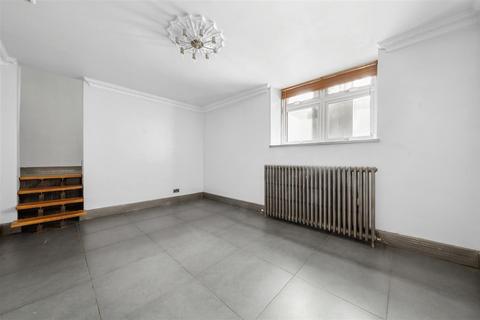 1 bedroom flat for sale, Chatsworth Road, London NW2