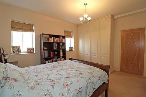 Apartment 3, The Abbotsford Barrack Street, Warwick, CV34 4TH