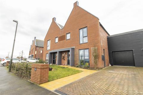 3 bedroom semi-detached house for sale, Hornbeam Drive, Wingerworth, Chesterfield