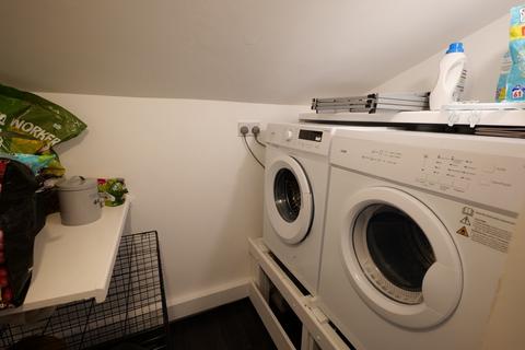 27 Lower West Avenue, Barnoldswick, BB18 6DW