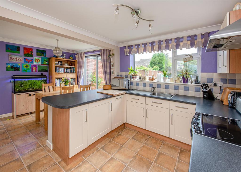 19 Chapel Street-kitchen2.jpg