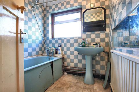 86 The Warren, Hounslow, TW5 0JN