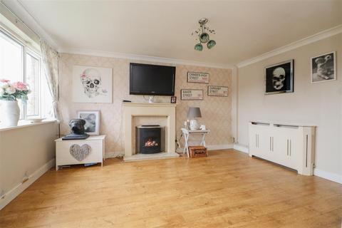 3 bedroom terraced house for sale, Beech Road, Horsham