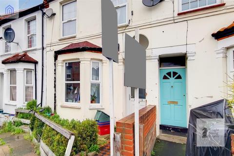 2 bedroom flat for sale, Cecil Road, Hounslow TW3