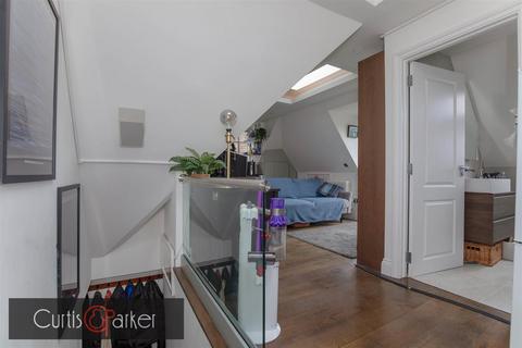 1 bedroom flat for sale, Goldhawk Road, London. W6