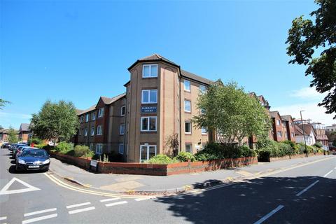 1 bedroom ground floor flat for sale, Sea Road, Boscombe, Bournemouth