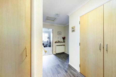 2 bedroom apartment for sale, Ashdown Court, Cromer