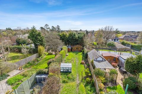 10 Spring Lane, Farnham Royal, Slough, SL2 3EH