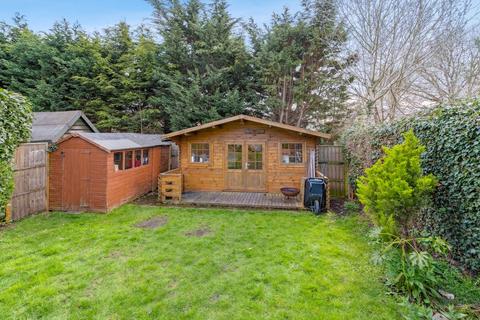 10 Spring Lane, Farnham Royal, Slough, SL2 3EH