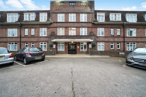 1 bedroom flat for sale, Cross Deep, Twickenham TW1